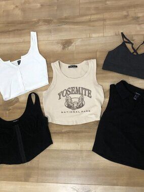 Lot of 5 Women’s Sz S Tops Shein, Forever 21, Danskin (0090)